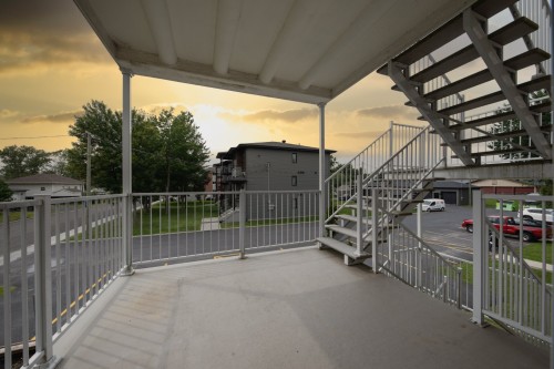 Balcon - 201-254 Rue William, Farnham, QC 