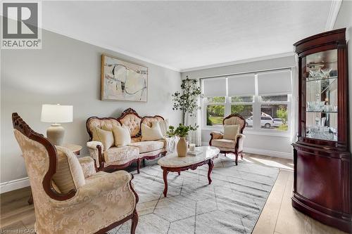8 Blue Spruce Court, Kitchener, ON 