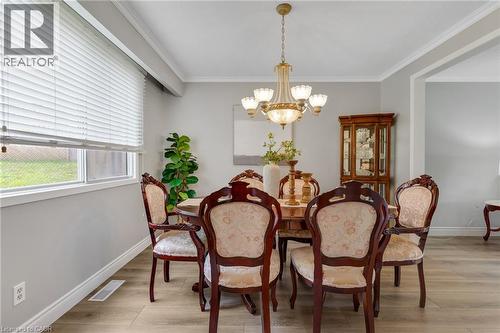 8 Blue Spruce Court, Kitchener, ON 