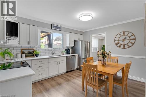 8 Blue Spruce Court, Kitchener, ON 