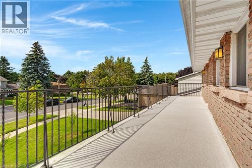 8 Blue Spruce Court, Kitchener, ON 