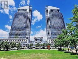 1615 - 36 LEE CENTRE DRIVE  Toronto, ON M1H 3K2