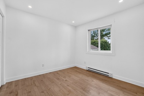 Bedroom - 377 55E Avenue, Pointe-Calumet, QC 