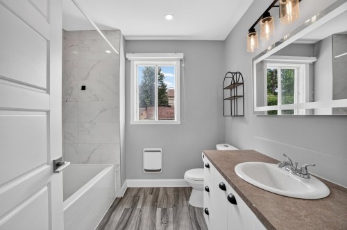 Bathroom - 377 55E Avenue, Pointe-Calumet, QC 
