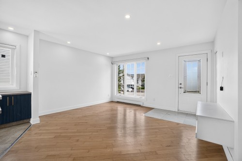 Living Room - 377 55E Avenue, Pointe-Calumet, QC 