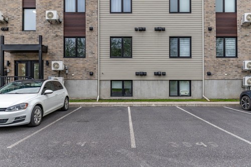Stationnement - 3649 Rue Du Granit, Carignan, QC 