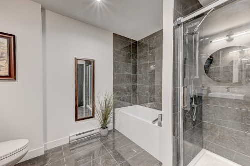 Salle de bains - 618-280 Route 132, Saint-Constant, QC 