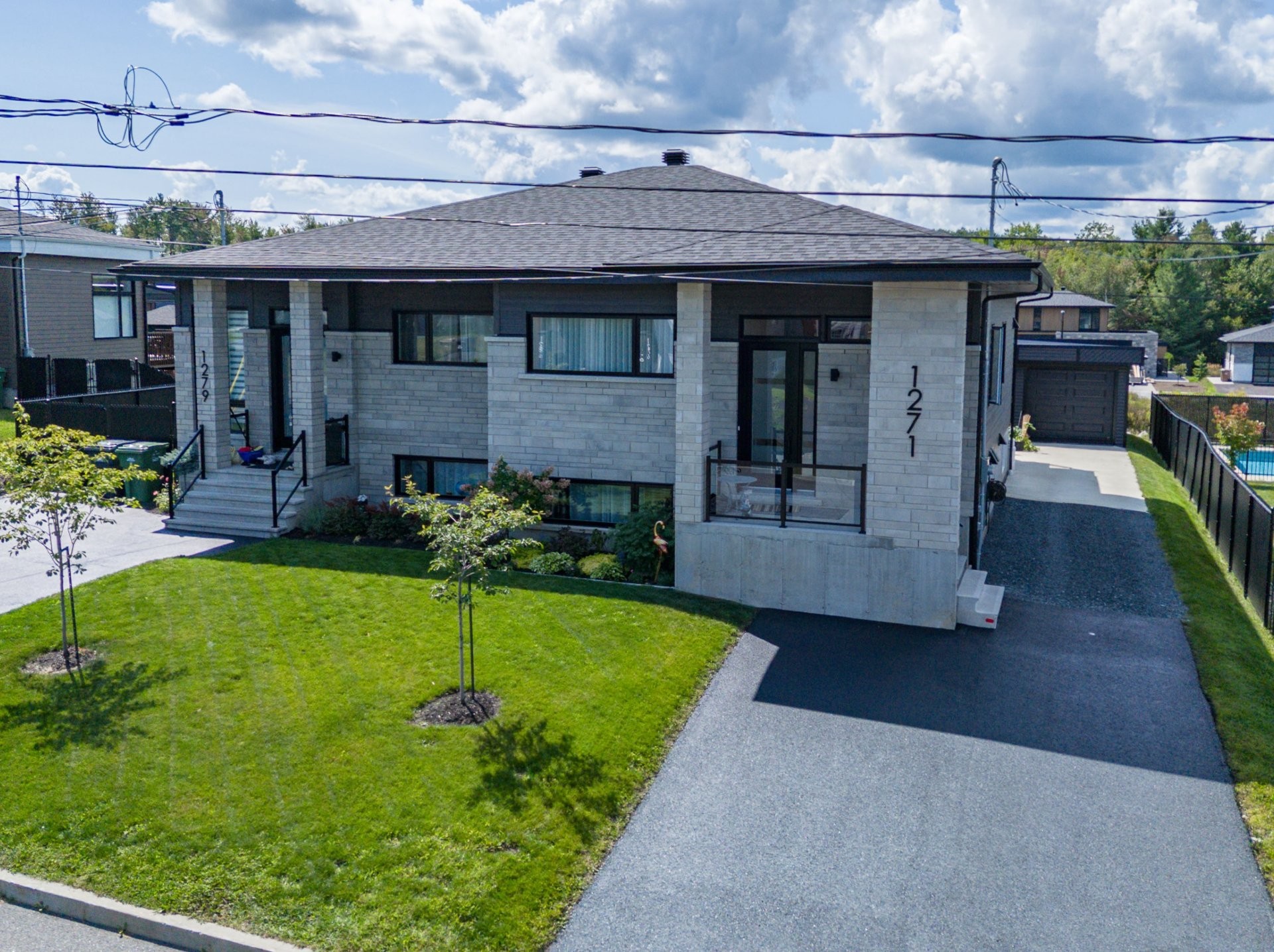1271 Rue Alice Campbell — photo 1