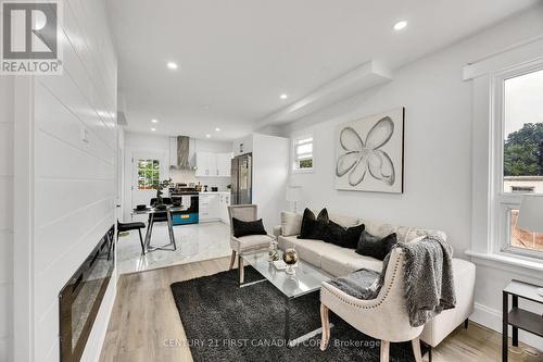 328 OAKLAND AVENUE  London East (East M), ON N5W 4J6