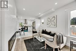 328 OAKLAND AVENUE  London East (East M), ON N5W 4J6