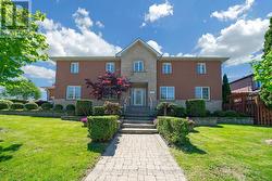 543 QUEENS DRIVE  Toronto, ON M6L 1M9