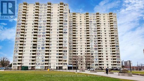 304 - 320 DIXON ROAD  Toronto, ON M9R 1S8
