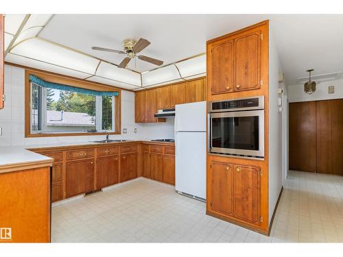 9807 165 St Nw, Edmonton, AB 