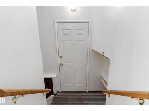 9807 165 St Nw, Edmonton, AB 