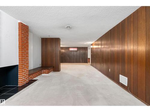 9807 165 St Nw, Edmonton, AB 
