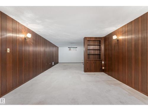 9807 165 St Nw, Edmonton, AB 