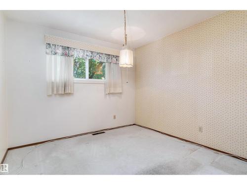 9807 165 St Nw, Edmonton, AB 