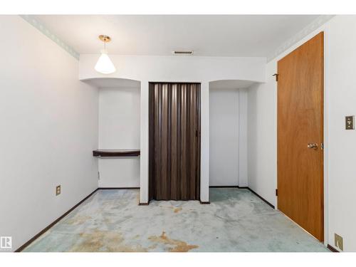 9807 165 St Nw, Edmonton, AB 