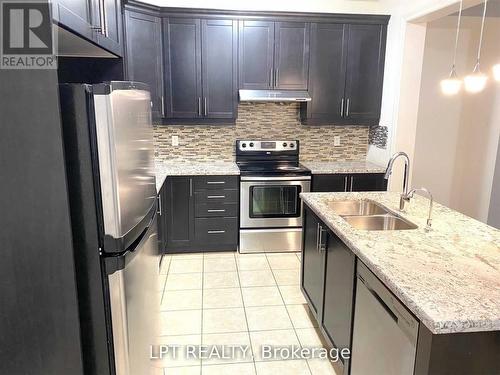 35 HUMBERSTONE CRESCENT , Brampton, Ontario L7A 4C2 4