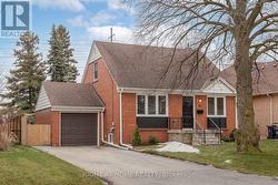 15 ELFORD BOULEVARD  Toronto, ON M8Z 2L3