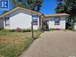 381 Allen DRIVE  Swift Current, SK S9H 3A4