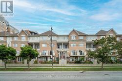 220 GRANDVIEW WAY Toronto, ON M2N 6V3