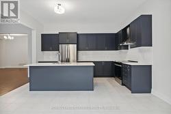 3 SWEET CICELY STREET  Springwater, ON L9X 2C7