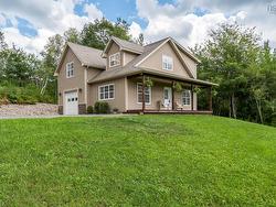 1017 Bog Road Falmouth, NS B0P 1L0