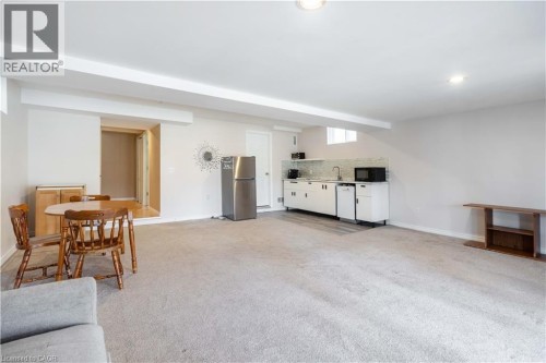592 BONAVISTA Drive Unit# Lower , Waterloo, Ontario N2K 4B3 5