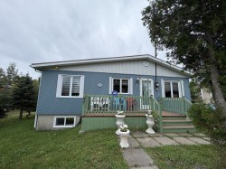 75 Route de l'Abbé-Arsenault  Chandler, QC G0C 2J0