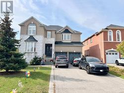 18 FOUNTAIN COURT Richmond Hill, ON L4S 2K4