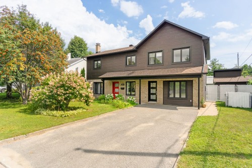 820 Rue Jean-De Lauson  Trois-Rivières, QC G8V 1G6