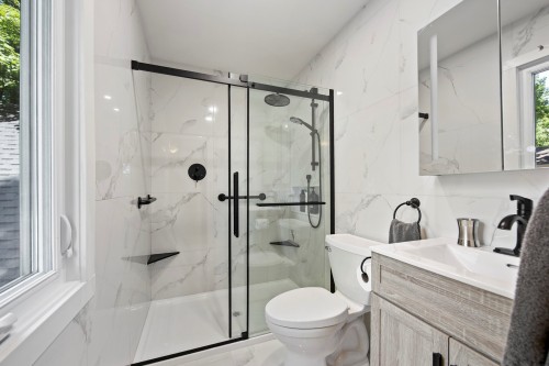 Salle de bains attenante à la CCP - 538 Av. Westhill, Beaconsfield, QC 