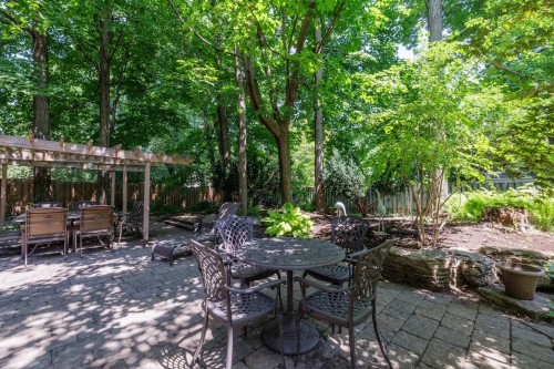 Cour - 538 Av. Westhill, Beaconsfield, QC 