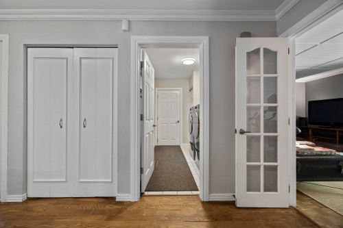 Salle de lavage - 538 Av. Westhill, Beaconsfield, QC 