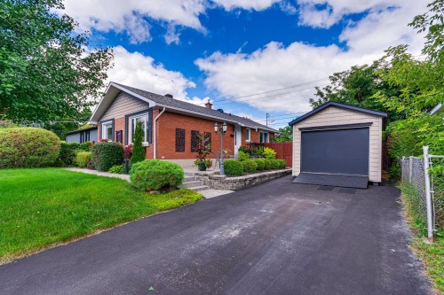 4 Rue Richard-Helmer  Gatineau (Hull), QC J8Y 1H2