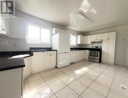 27 TOLLERTON AVENUE , Toronto, Ontario M2K 2H1 4