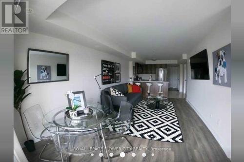 718 - 60 Dunsheath Way, Markham, ON 