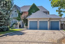 77 SUTCLIFFE CRESCENT  Markham, ON L6C 1X2