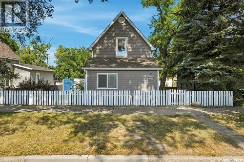 270 Duffield STREET W  Moose Jaw, SK S6H 5H4