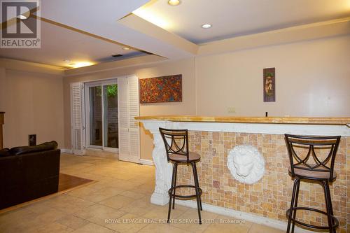 2B DEBELL LANE , Toronto, Ontario M2M 3Z4 4