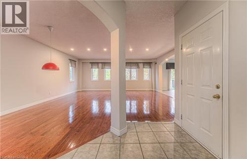 722 SALZBURG Drive , Waterloo, Ontario N2V 2N7 5