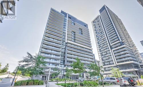LPH11 - 75 ONEIDA CRESCENT  Richmond Hill, ON L4B 0H3