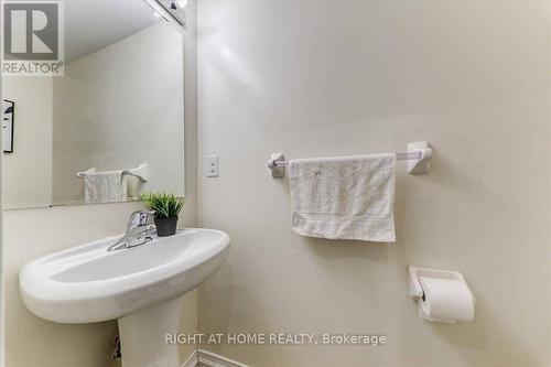 23 LINNELL STREET , Ajax, Ontario L1Z 0K9 4