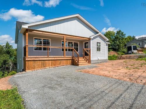 75 Burgess Crescent, Windsor, NS 