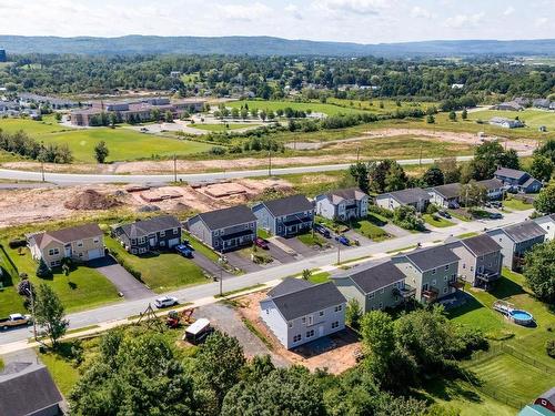 75 Burgess Crescent, Windsor, NS 