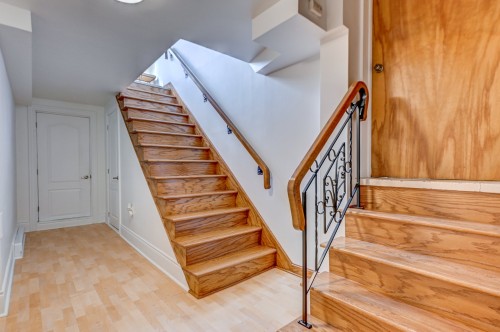 Escalier - 1 Rue Fortin, Boisbriand, QC 