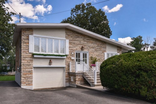 Façade - 1 Rue Fortin, Boisbriand, QC 