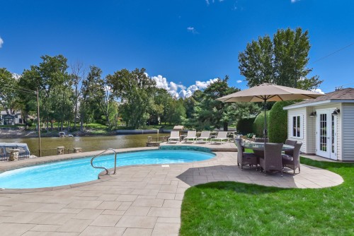 Piscine - 1 Rue Fortin, Boisbriand, QC 