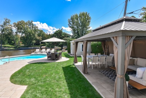 Piscine - 1 Rue Fortin, Boisbriand, QC 